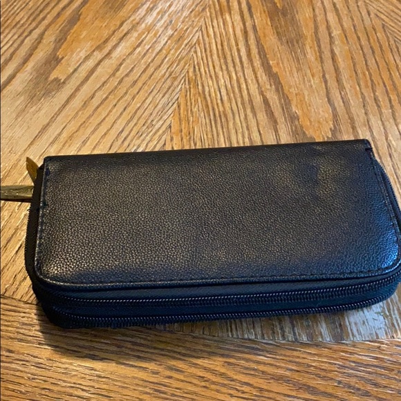 Wallet - Picture 2 of 3